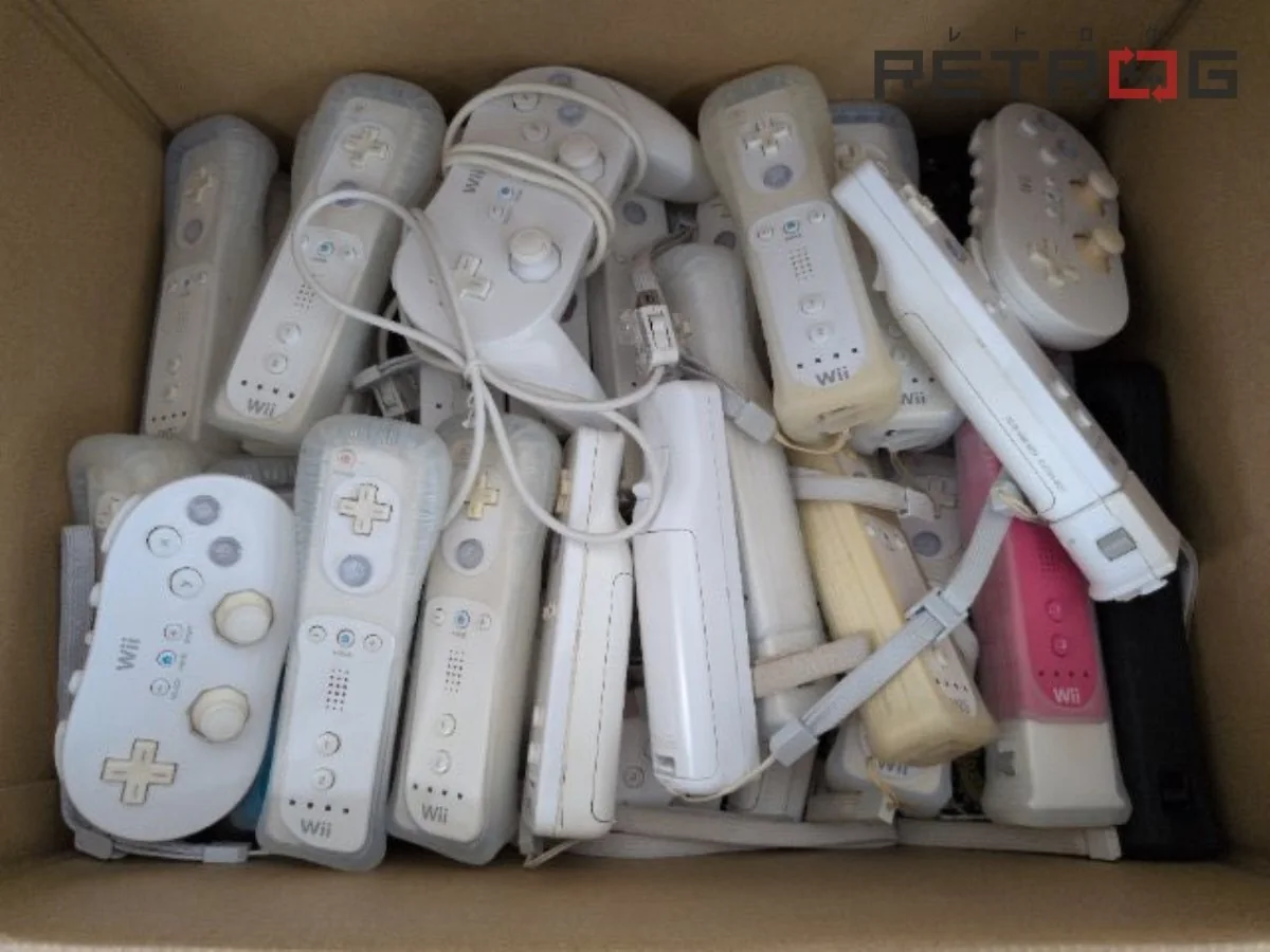 Manettes & accessoires — Photo 7